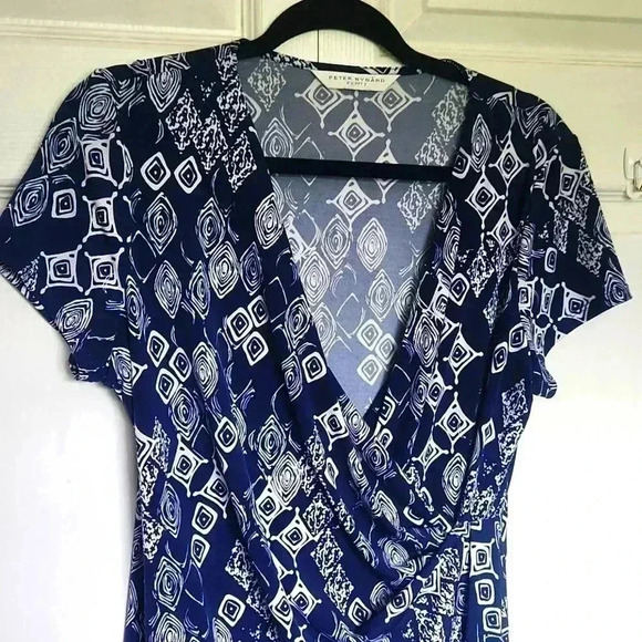 Peter Nygard Women's Stretchy Short Sleeve  Blouse - Size M/L - Picture 3 of 8
